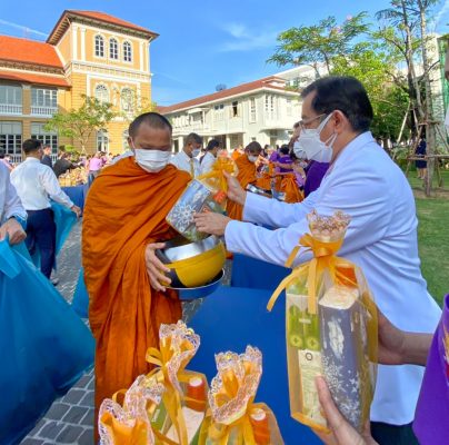 2 มิถุนายน 2565 | คลินิกศูนย์แพทย์พัฒนาเข้าร่วมกิจกรรมเนื่องในวันเฉลิมพระชนมพรรษาสมเด็จพระนางเจ้า ฯ พระบรมราชินี ประจำปี 2565