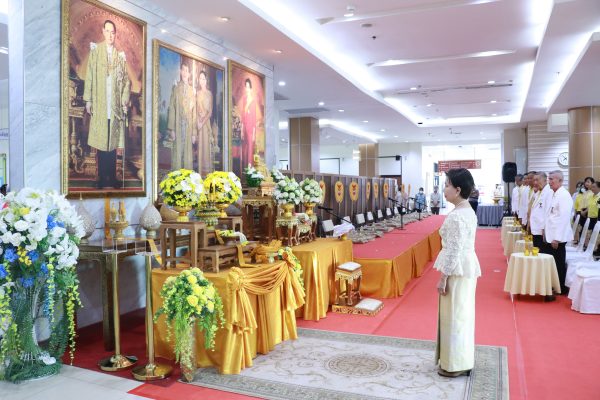 13 ตุลาคม 2567 | คลินิกศูนย์แพทย์พัฒนา จัดพิธีบำเพ็ญกุศลถวายเป็นพระราชกุศล และพิธีถวายราชสดุดี เนื่องใน “วันนวมินทรมหาราช” น้อมสำนึกในพระมหากรุณาธิคุณอันหาที่สุดมิได้ ในพระบาทสมเด็จพระบรมชนกาธิเบศร มหาภูมิพลอดุลยเดชมหาราช บรมนาถบพิตร